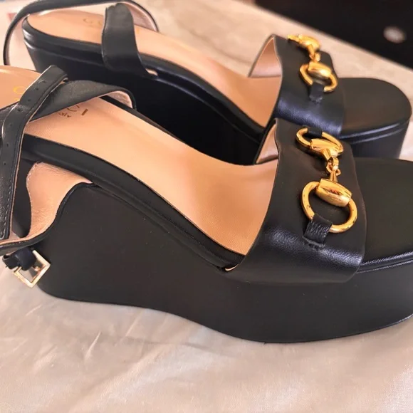 Gucci Black Leather Platform Wedge Sandals with Gold Horsebit size 37 - Picture 6 of 7